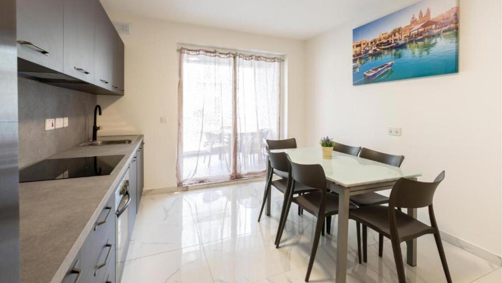 New 3 Bedroom Apartment A1 خليج سانت بول المظهر الخارجي الصورة