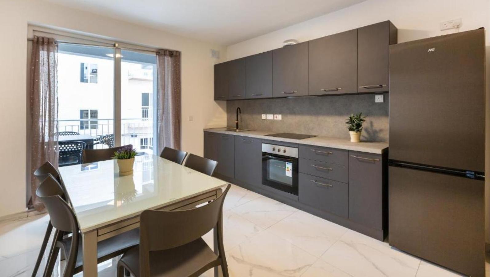 New 3 Bedroom Apartment A1 خليج سانت بول المظهر الخارجي الصورة