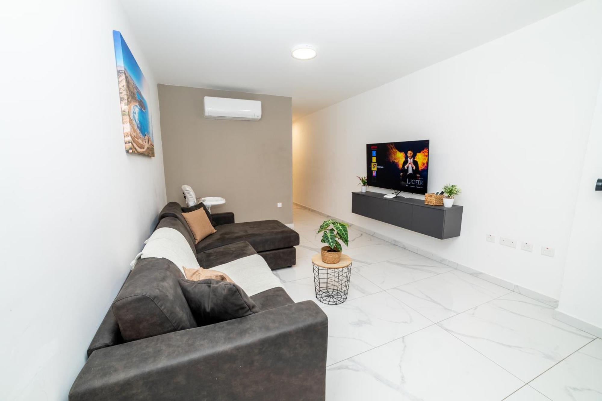 New 3 Bedroom Apartment A1 خليج سانت بول المظهر الخارجي الصورة