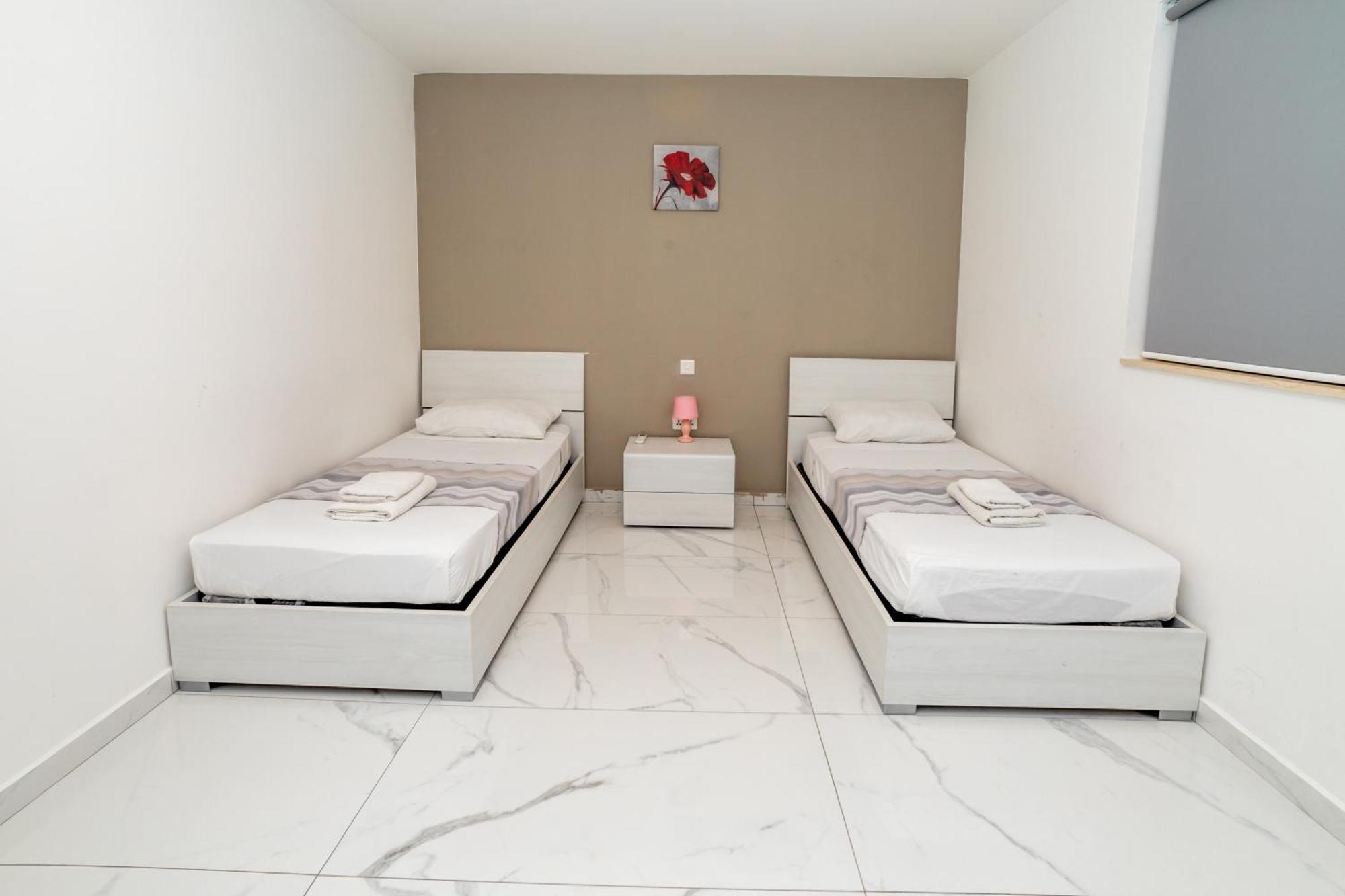 New 3 Bedroom Apartment A1 خليج سانت بول المظهر الخارجي الصورة