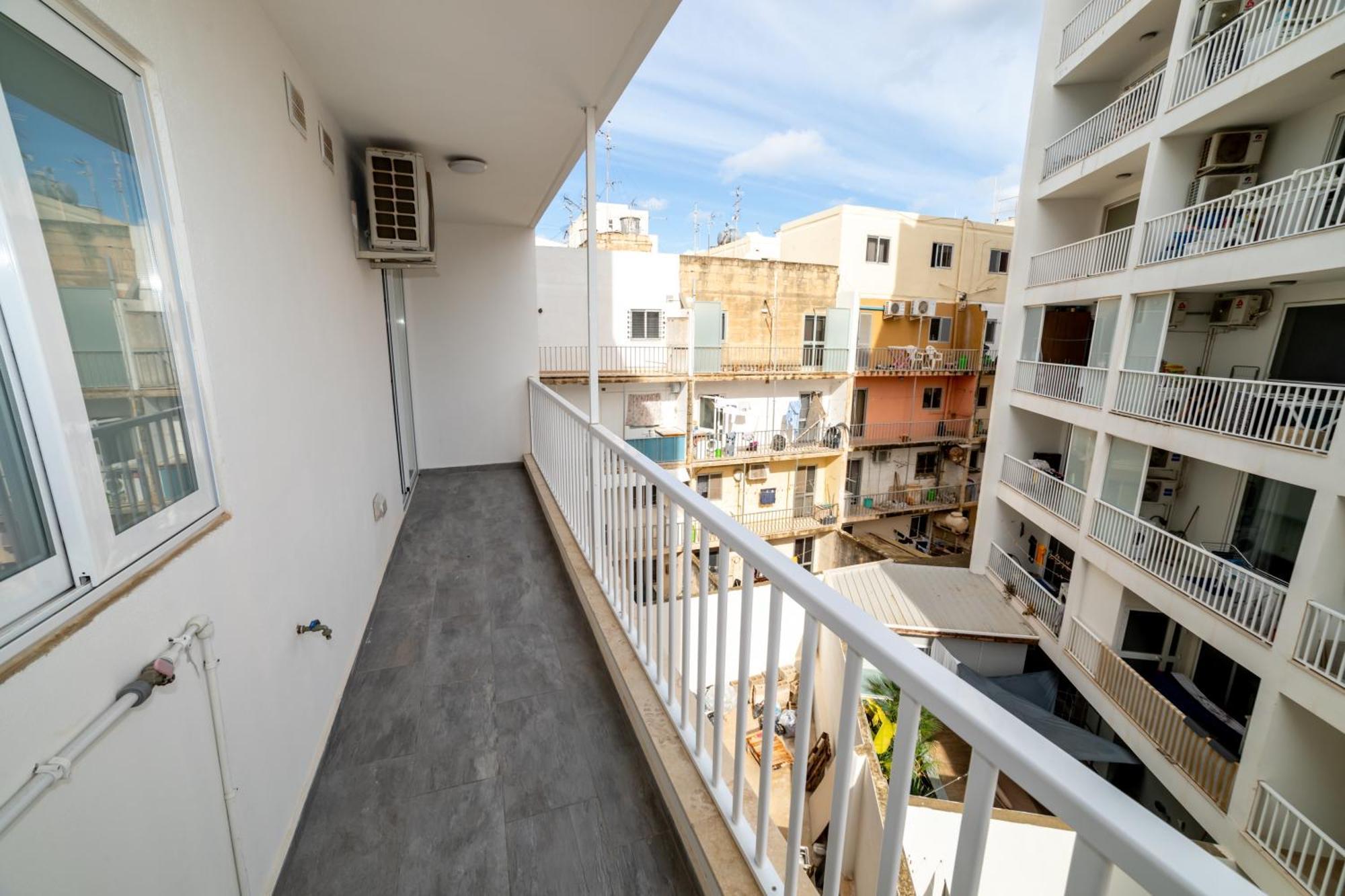 New 3 Bedroom Apartment A1 خليج سانت بول المظهر الخارجي الصورة