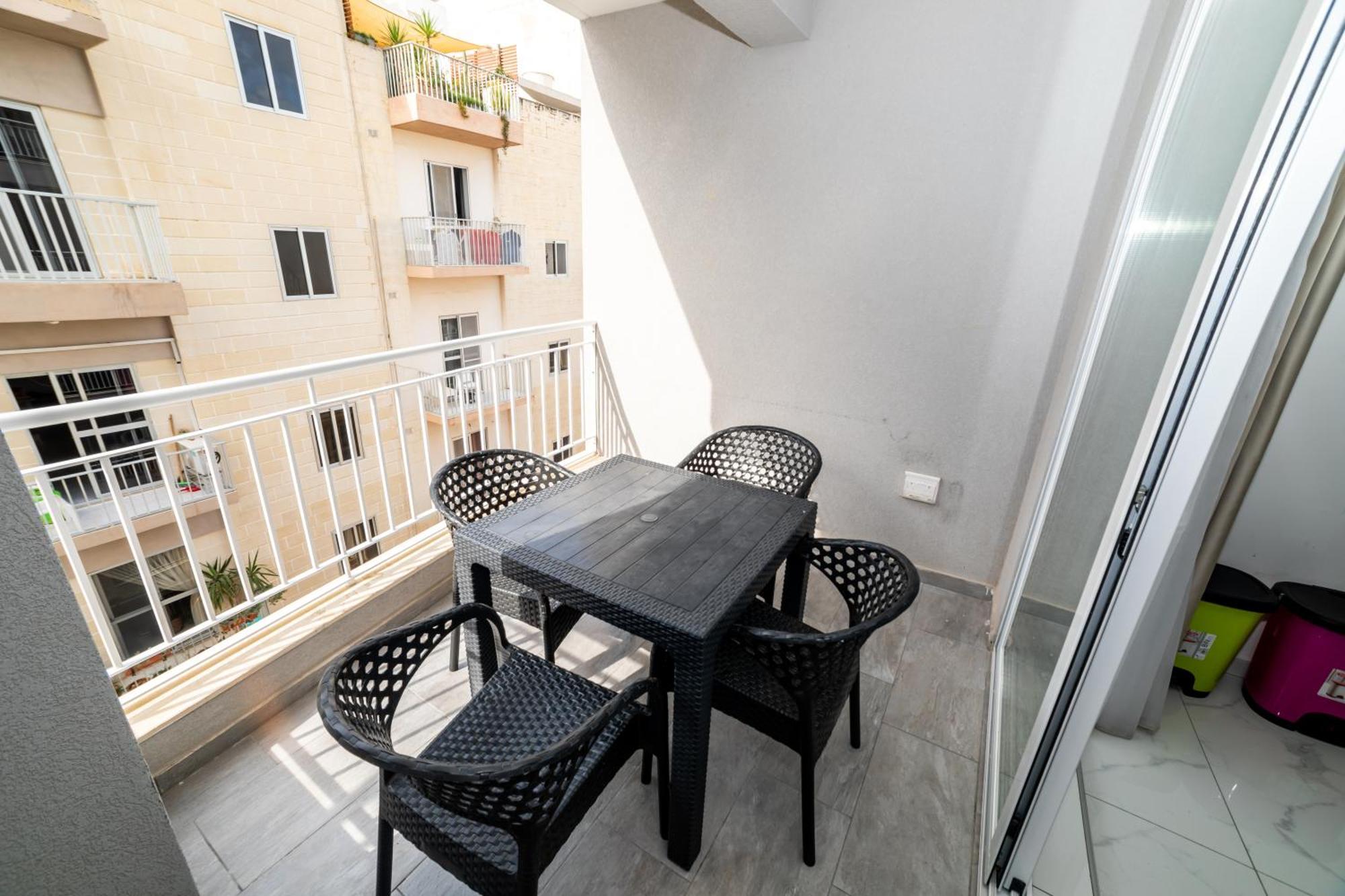 New 3 Bedroom Apartment A1 خليج سانت بول المظهر الخارجي الصورة