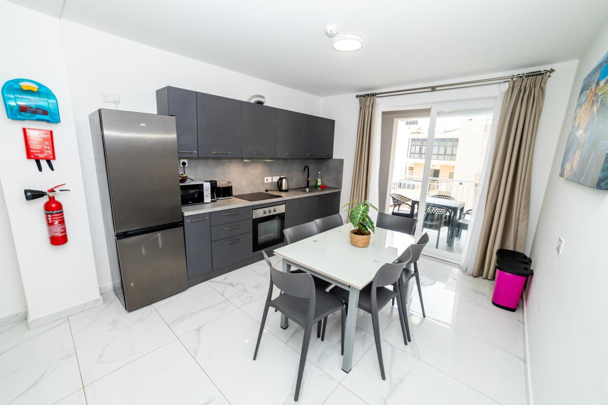 New 3 Bedroom Apartment A1 خليج سانت بول المظهر الخارجي الصورة