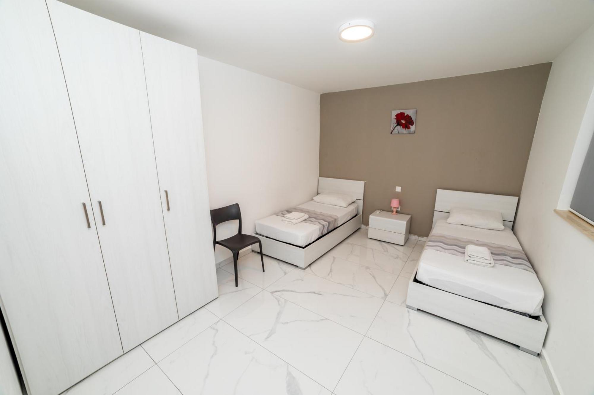 New 3 Bedroom Apartment A1 خليج سانت بول المظهر الخارجي الصورة
